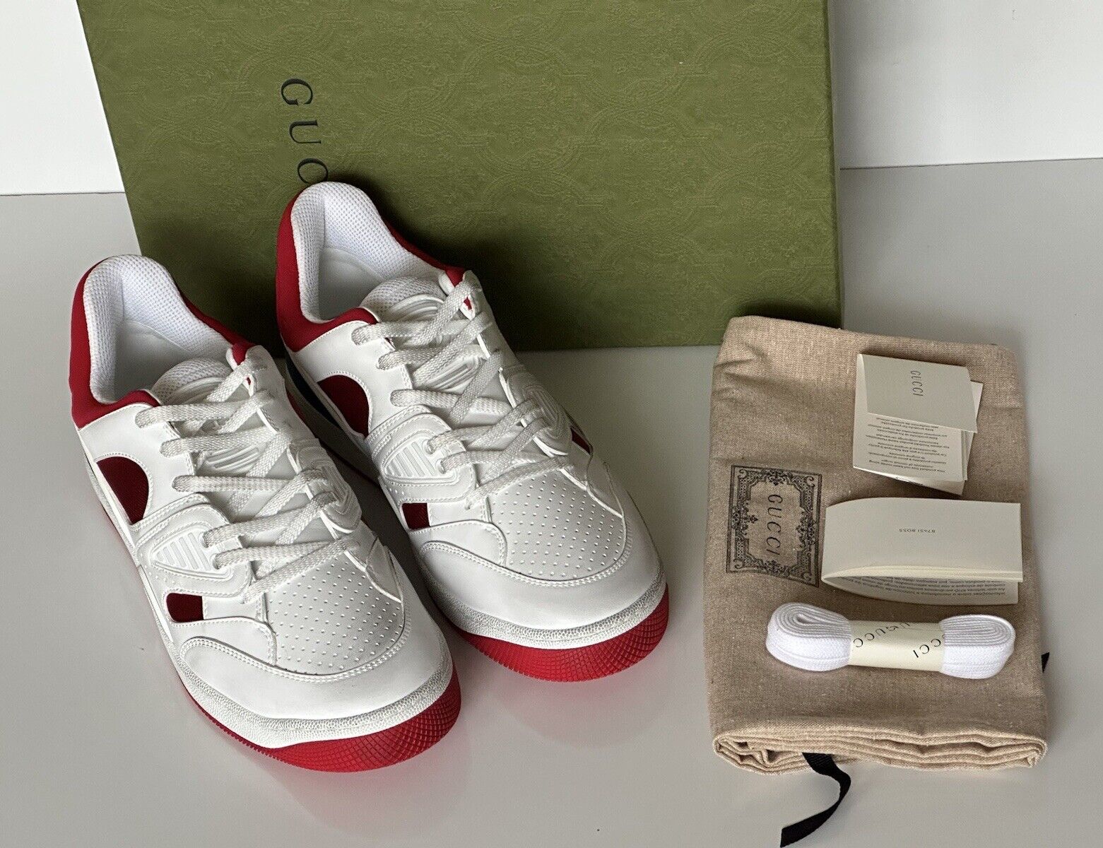 NIB Gucci Men's Low-top White/Red Leather Sneakers 9.5 US (Gucci 9G) 697882 IT