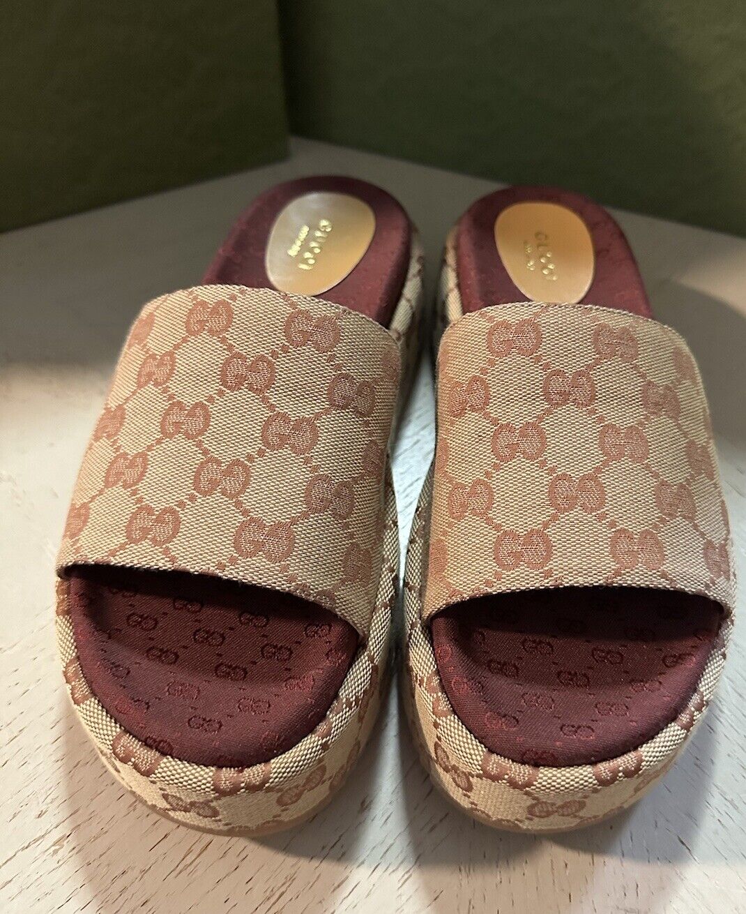 NIB  Gucci Women’s Sandal Shoes Beige/Ruggine 8.5 US ( 38.5 Eu ) 573018