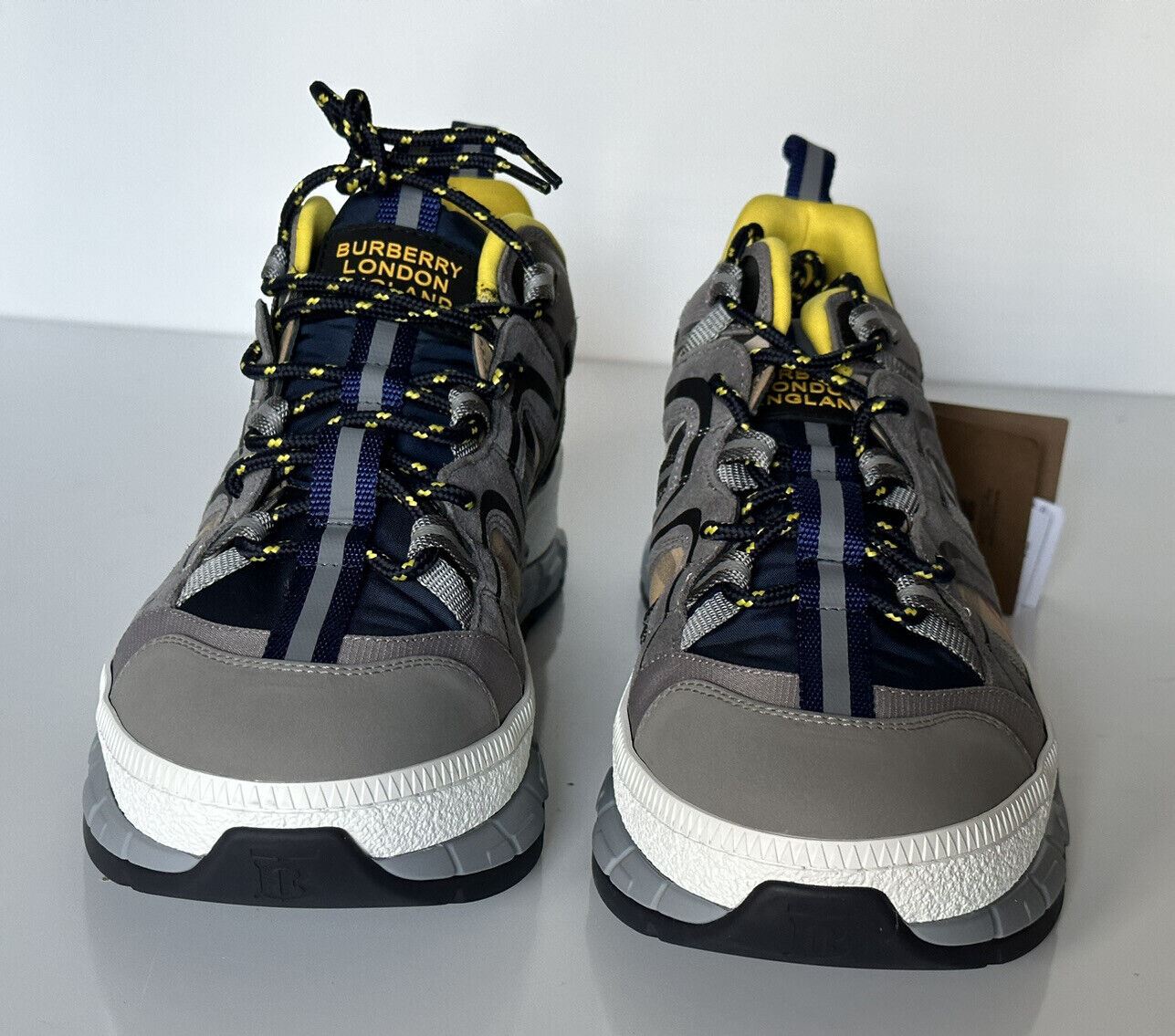 NIB Burberry Men's Union Check Archive Beige Sneakers 9 US (42 Euro) 8053928IT
