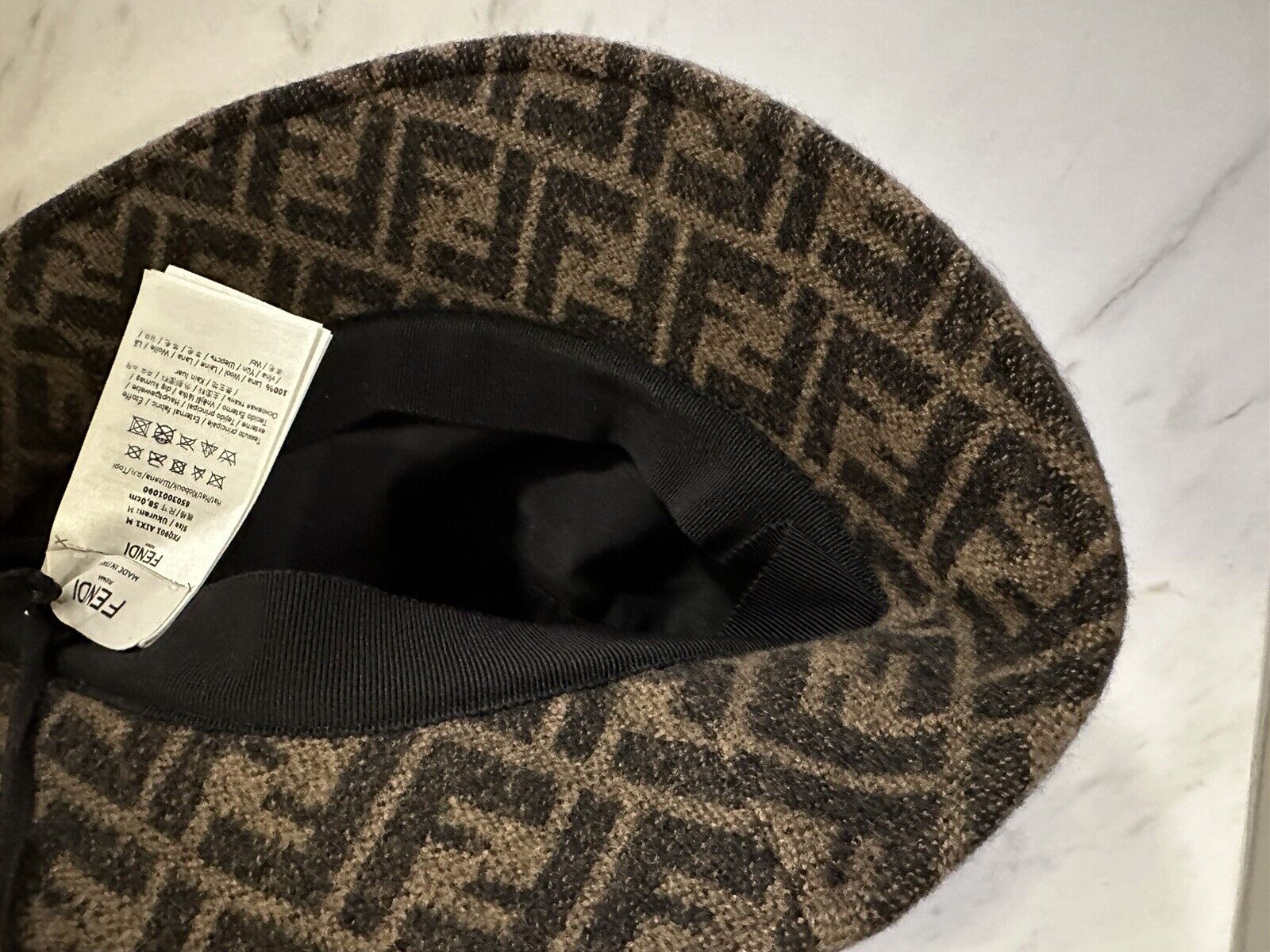 NWT $790 Fendi Classic Wool FF Logo Bucket Hat Size M Brown FXQ901