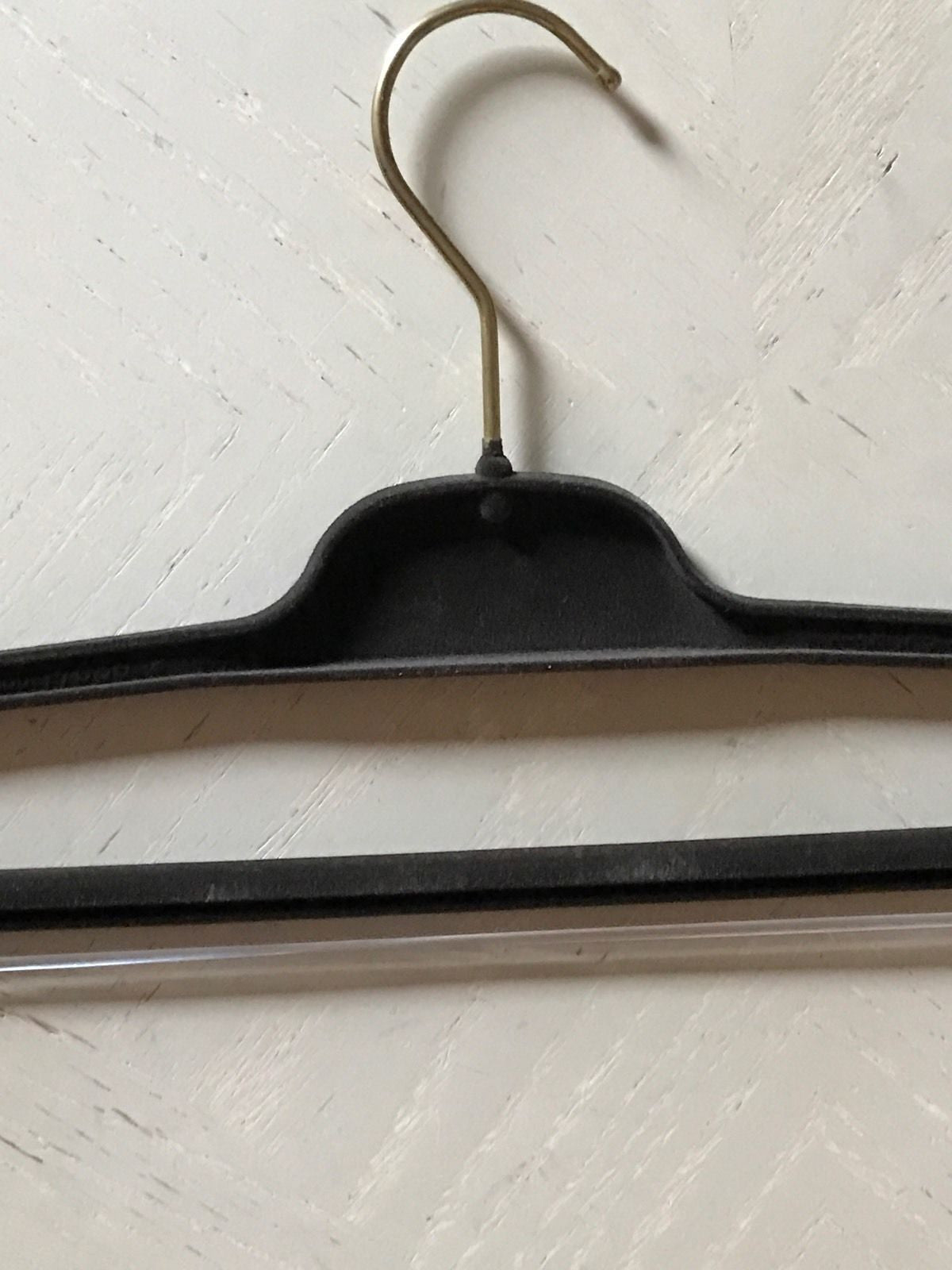 New Gucci Non-slip Brown Pants Hanger - BAYSUPERSTORE