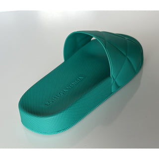 NIB $420 Bottega Veneta Womens Matt Rubber Green Slides Sandals 10 (40) 640051