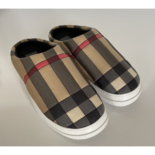 NIB Burberry Women's Archive Beige Mule Sneakers 9 US (39 Euro) 8046987 Italy
