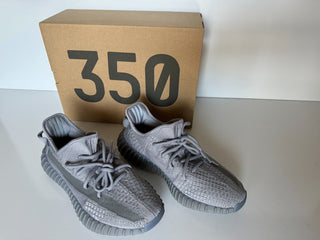 Yeezy Boost 350 V2 Men’s Low Top Sneakers Gray 7 US  (40 Eu) Made by Adidas NIB