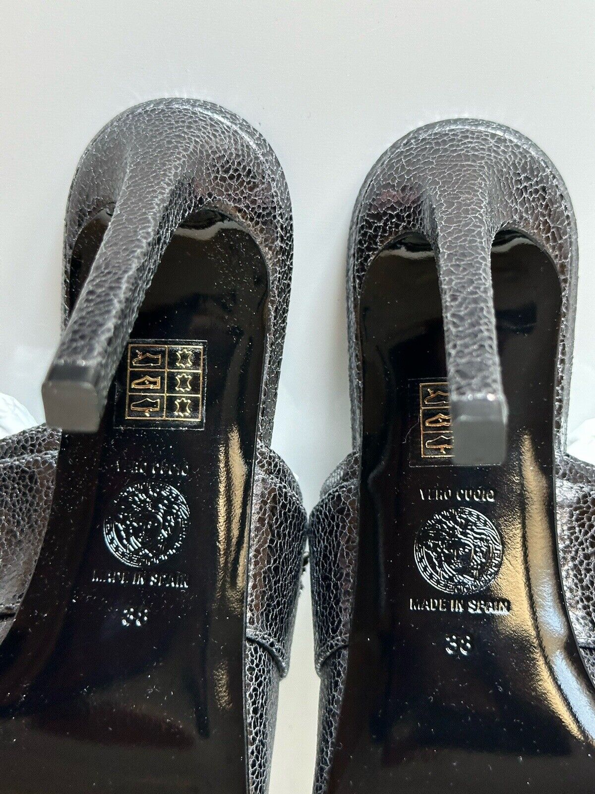 NIB $990 Versace Virtus Leather Black Sandals Shoes 8 US (38 Euro) Spain 1011901