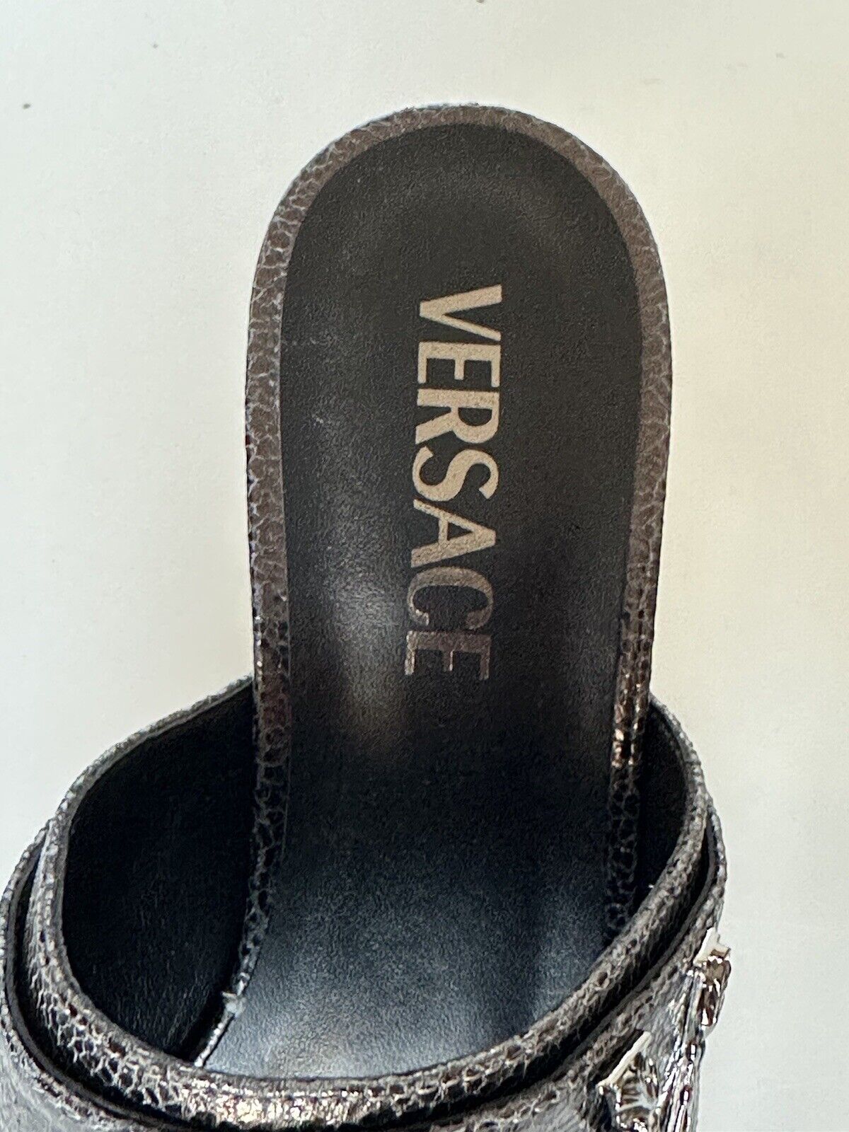NIB $990 Versace Virtus Leather Black Sandals Shoes 8 US (38 Euro) Spain 1011901