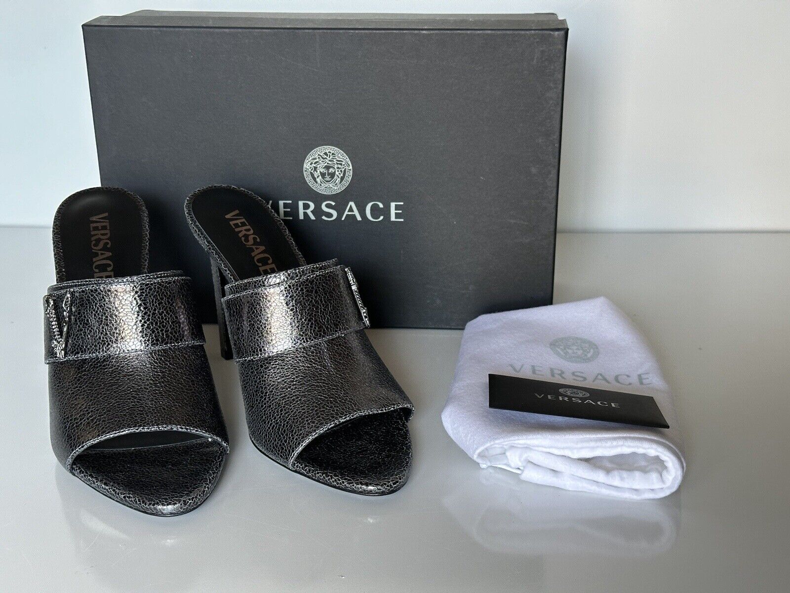 NIB $990 Versace Virtus Leather Black Sandals Shoes 10 US (40 Eu) Spain 1011901
