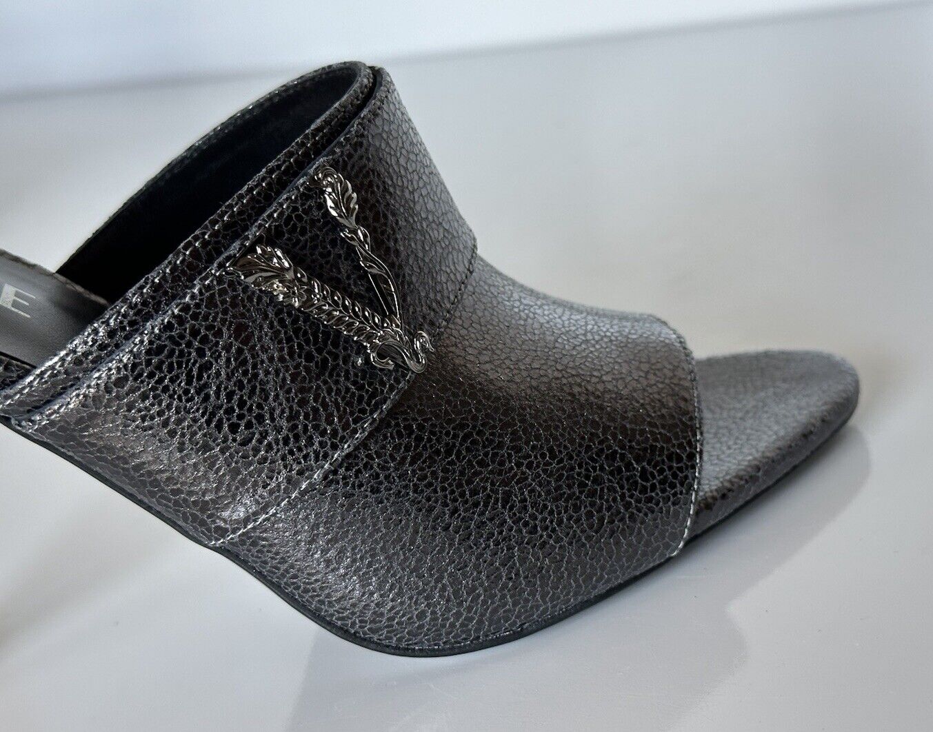 NIB $990 Versace Virtus Leather Black Sandals Shoes 10 US (40 Eu) Spain 1011901