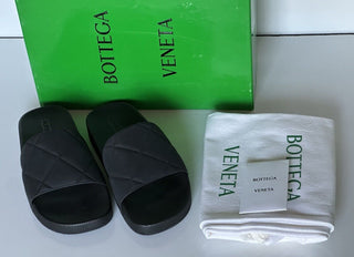 NIB $520 Bottega Veneta Women’s Matt Rubber Black Slides Sandals 7 (37) 640051