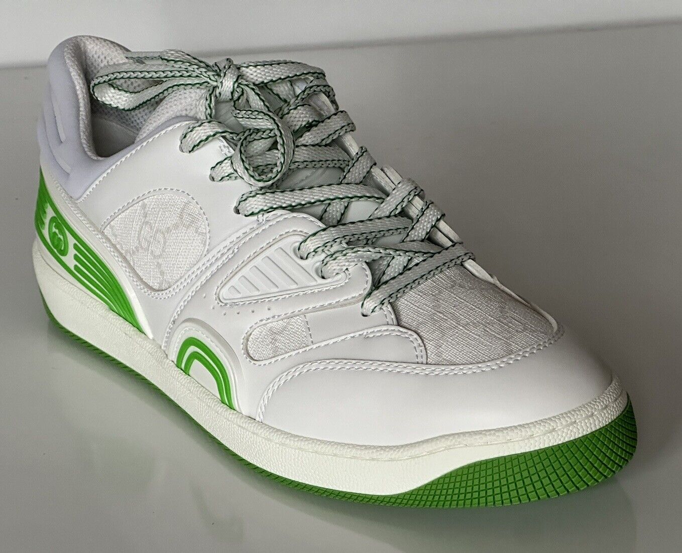 NIB $950 Gucci Women GG Demetra Basket Sneakers White/Green 9.5 US/39.5 700290