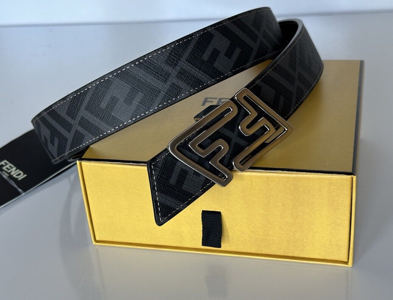 NIB $620 Fendi FF Faster Leather Black Reversible Belt 100/40 7C0486 Italy