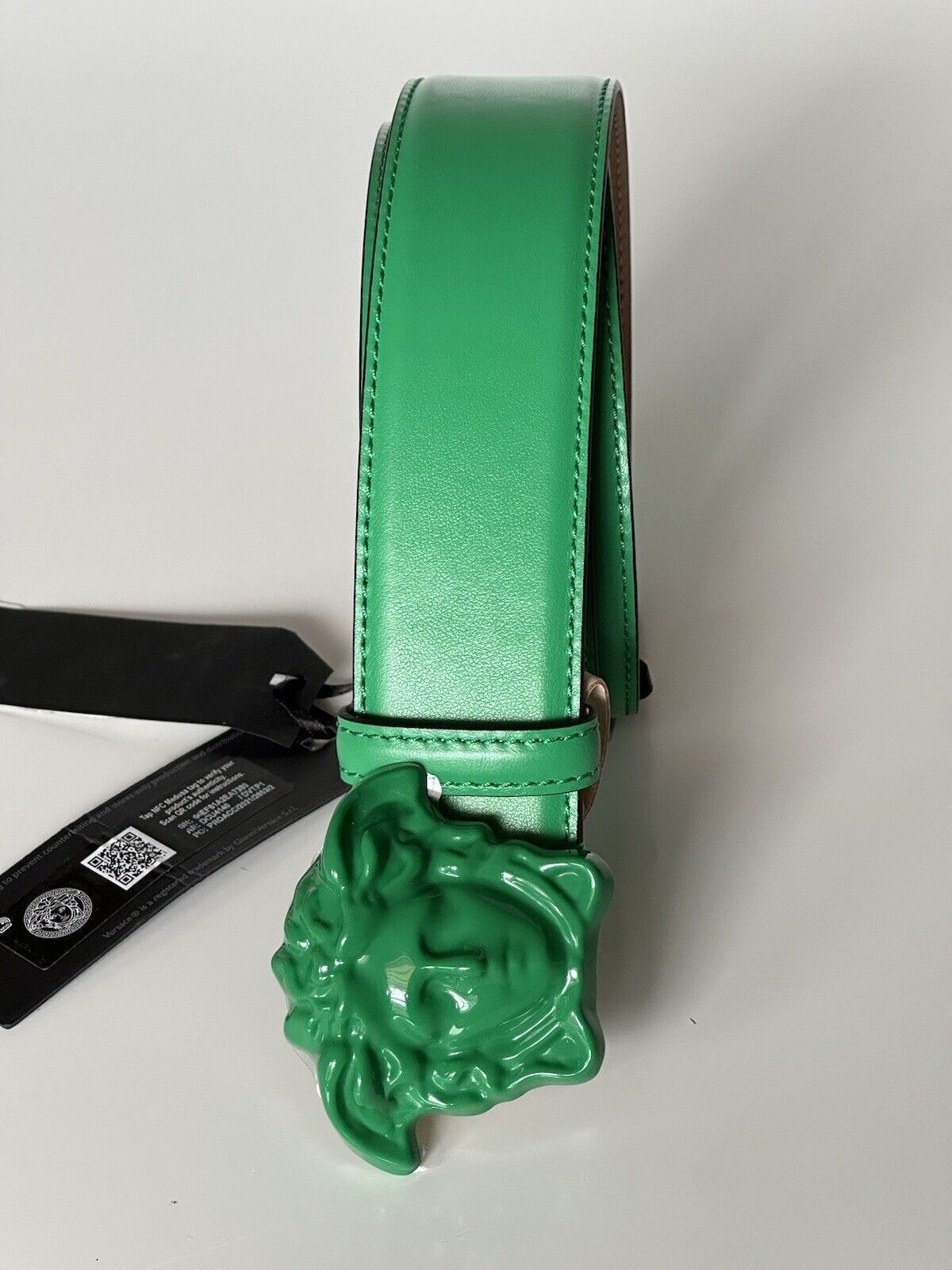 NWT $525 Versace Medusa-Buckle Bright Green Leather Belt 75 (30) Italy DCU4140