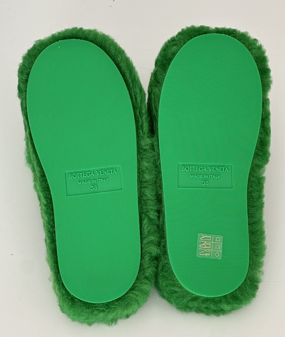 Bottega Veneta Green Teddy Shearling Padded Sandals 8 US 69414 IT NIB $1100