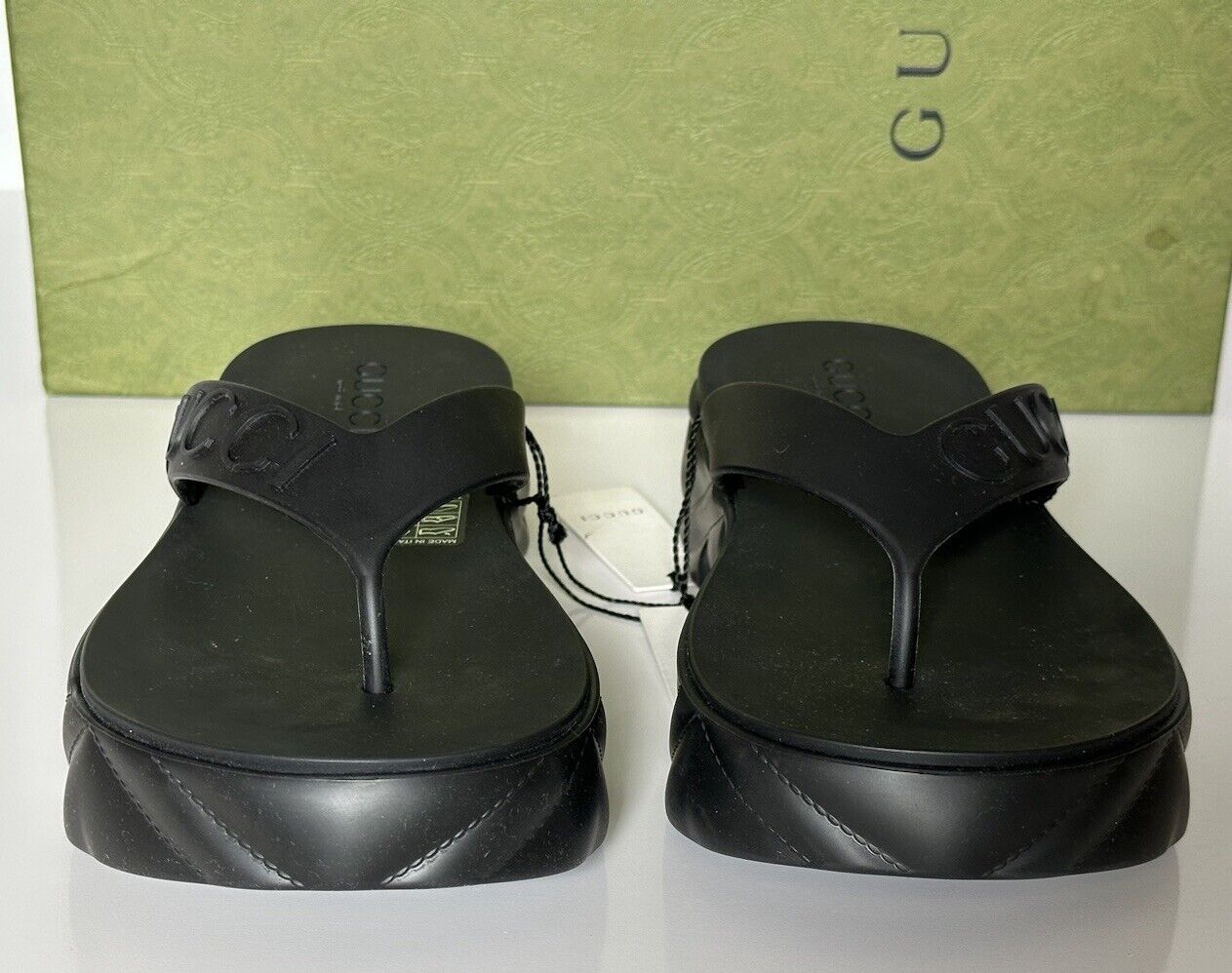 Gucci Women's Rubber Slide Sandals Black 9 US (39 Euro - Fits 10) 746334 IT NIB
