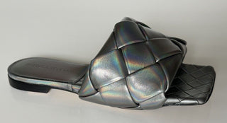Bottega Veneta Lido Metallic Silver Flat Sandals Shoes 5 US 608853 NWT $1350