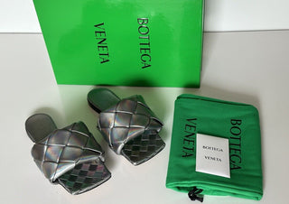 Bottega Veneta Lido Metallic Silver Flat Sandals Shoes 5 US 608853 NWT $1350