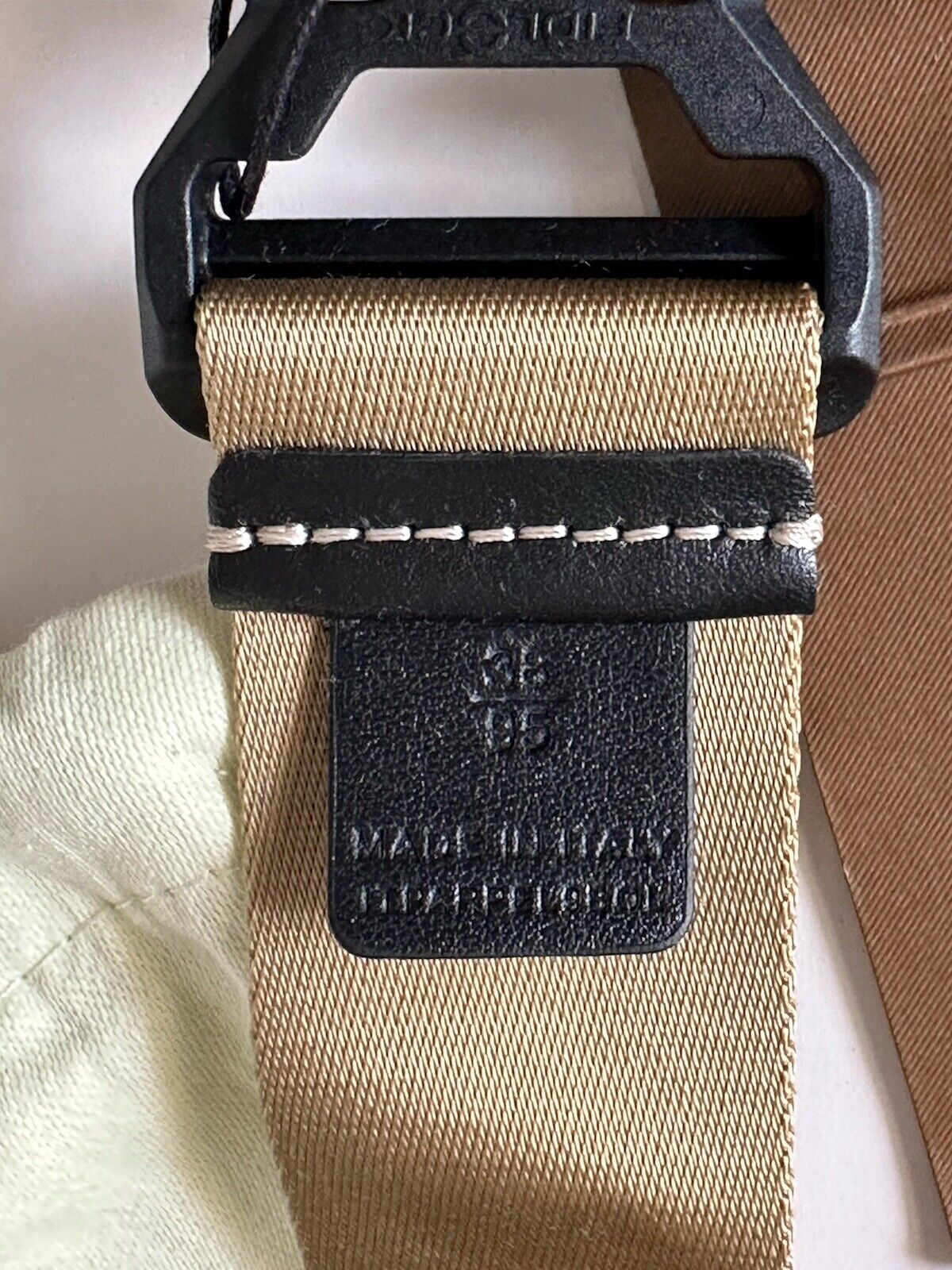 Burberry Sport Clip TB Buckle Nylon Honey Belt 38/95 Italy 8051511 New $440