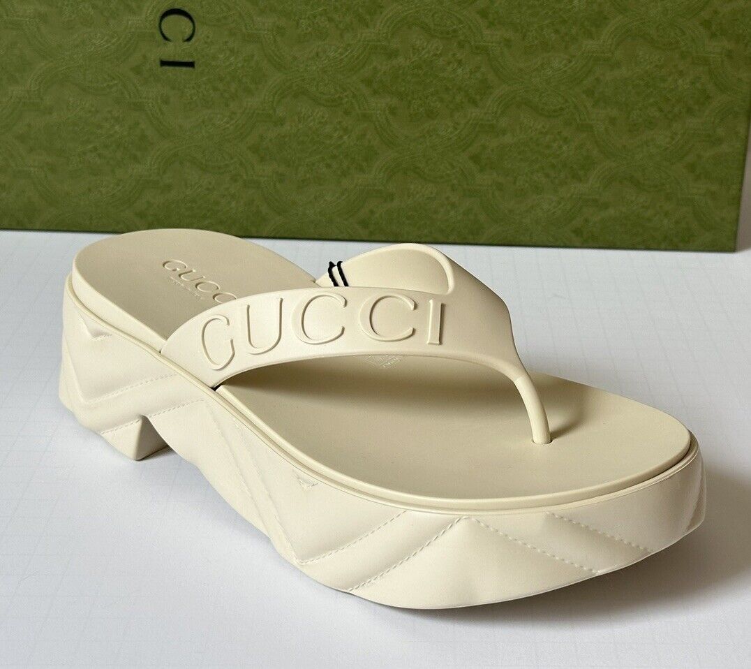 Gucci Women's Rubber Slide Sandals White 9 US (39 Euro - Fits 10) 746334 IT NIB