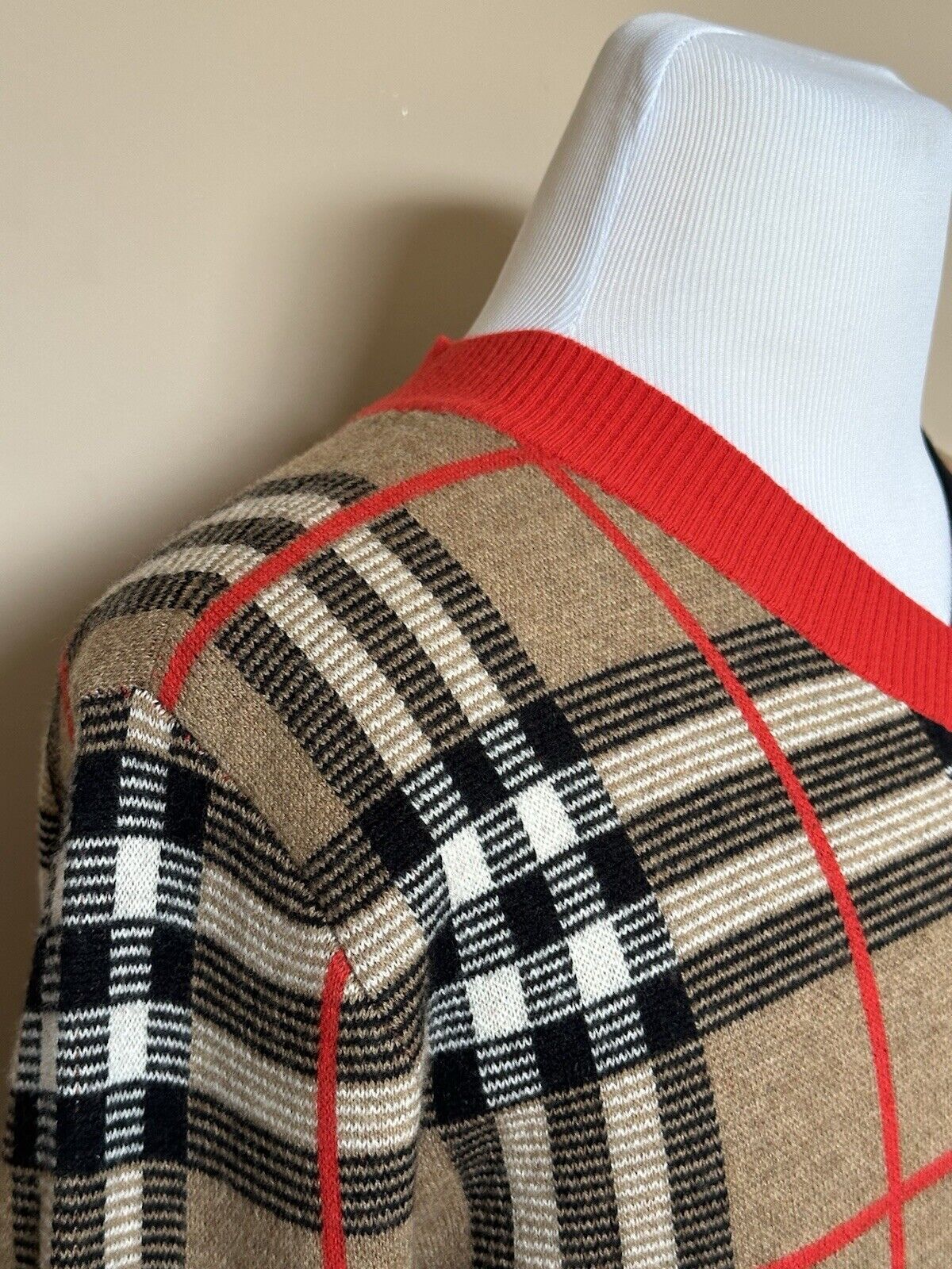 Burberry Duggar Knit Check Men's V-Neck Marino Wool Pullover Sweater Small