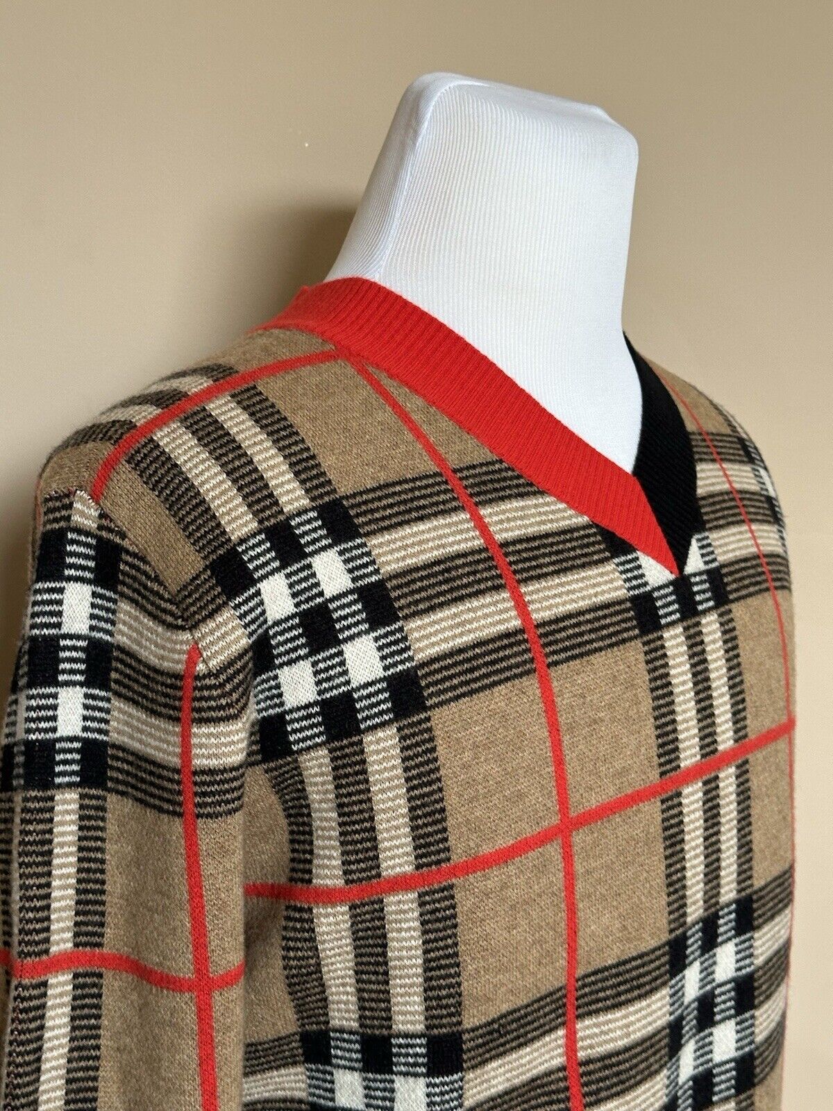 Burberry Duggar Knit Check Men's V-Neck Marino Wool Pullover Sweater Small