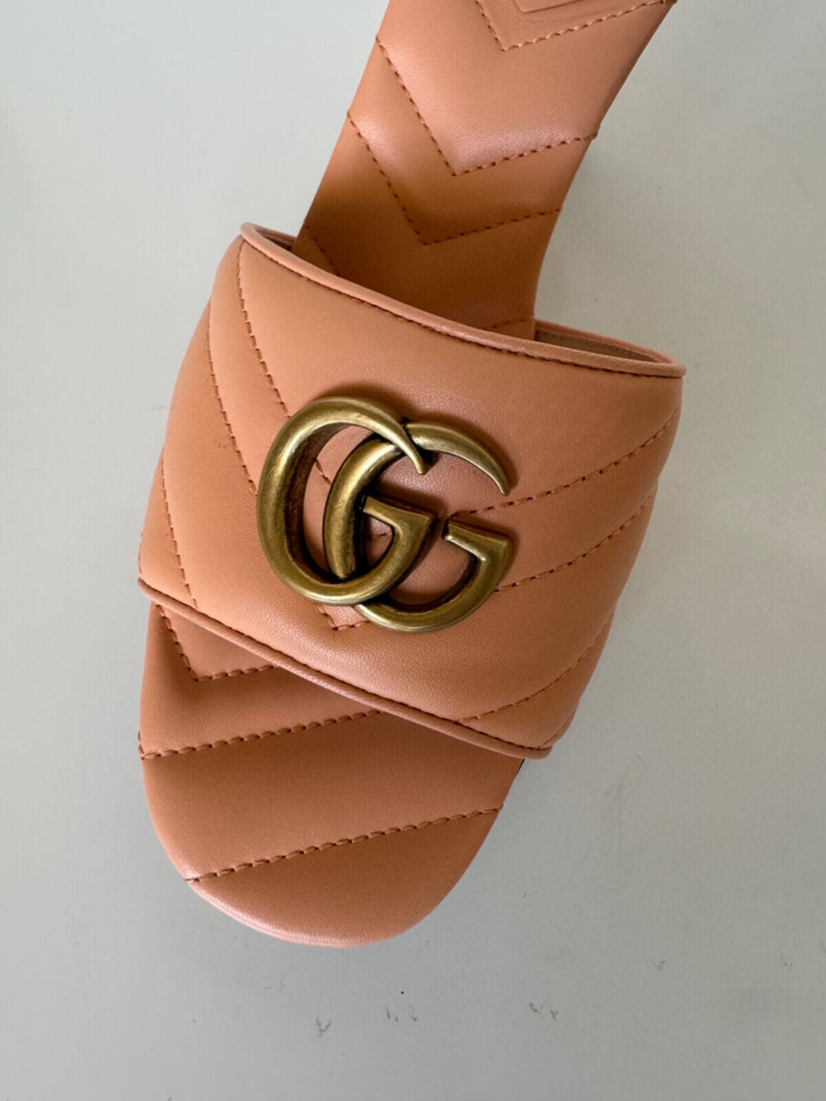 Gucci Women's GG Marmont Leather Slides Sandals 8.5 US (38.5 Euro) 674839 IT NIB