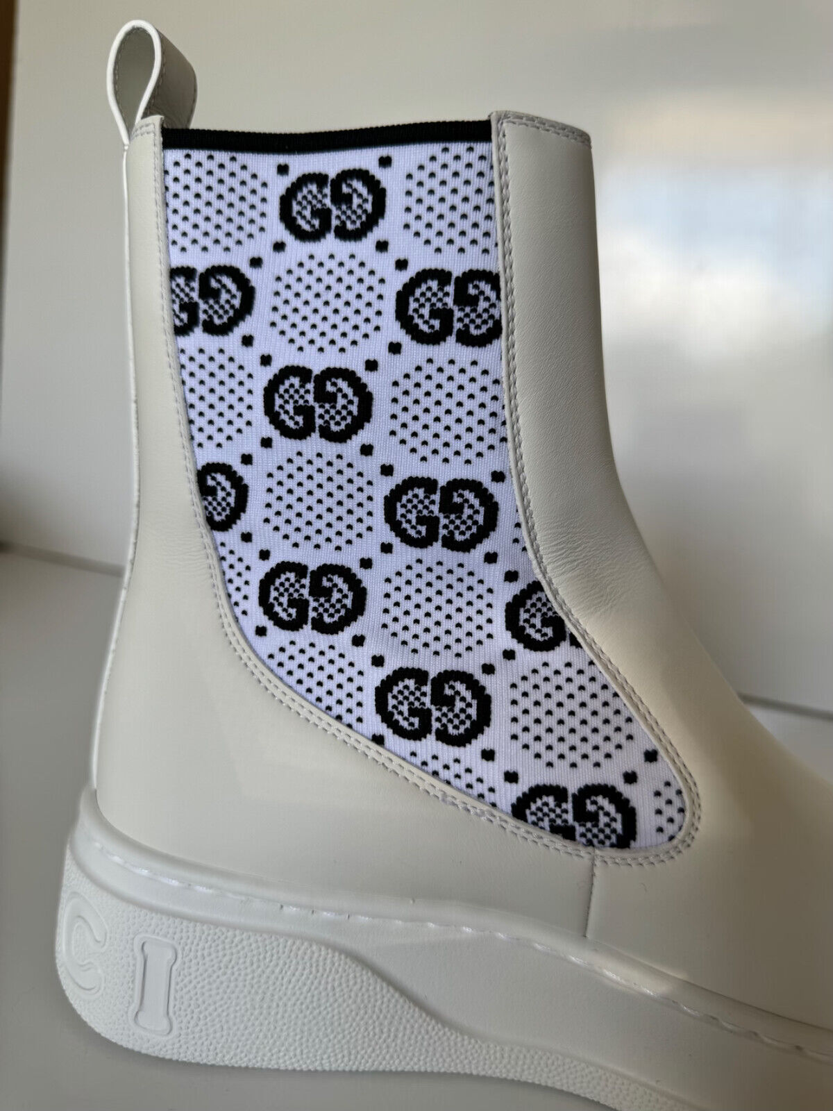 Gucci Women's GG Dali Soft Leather White Boots 9.5 US (39.5 Euro) 718718 IT NIB