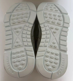 Burberry Women's White Fashion Low Top Sneakers 9 US (39 Euro) 8053929 NIB