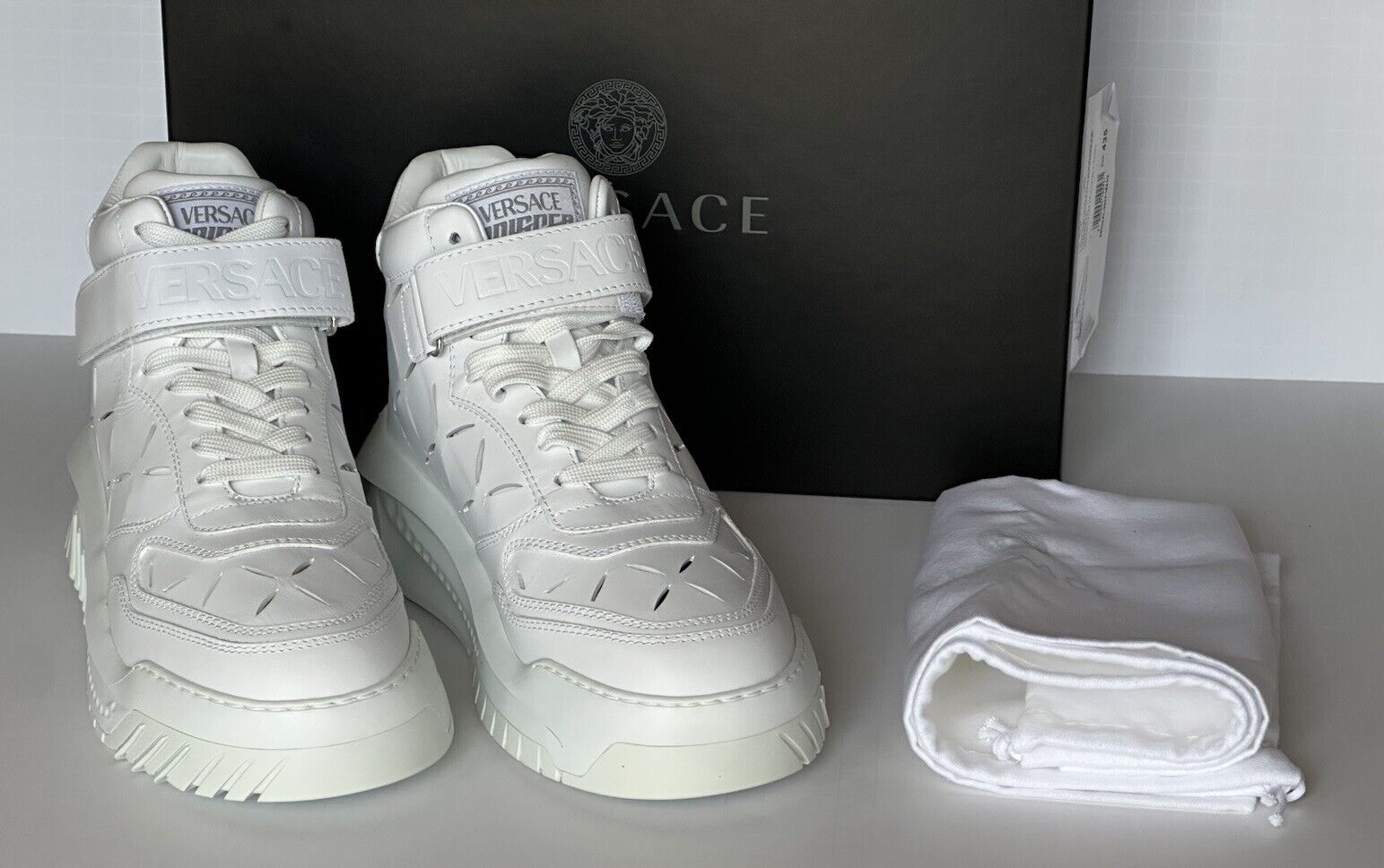 Versace Men's Laserata Leather Sneakers White 10.5 US (43.5) 1008964 NWT $1175