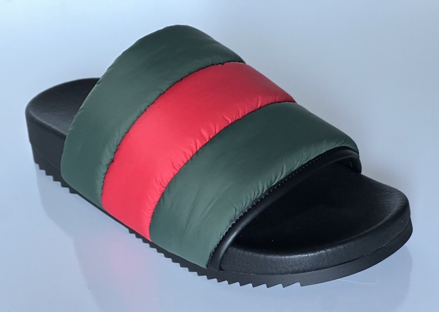 NIB Gucci Women's Nylon Green/Red/Green Slide Sandals 11 US (41 Euro) 700320 IT