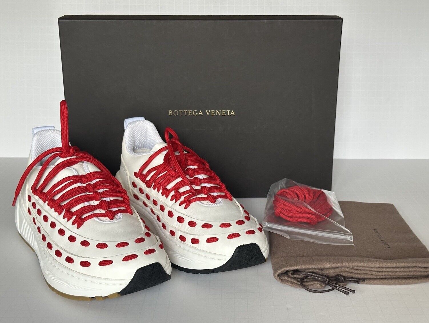 Bottega Veneta Mens Leather White/Red Sneakers 8 US (41 Eu) 578305 NIB $990