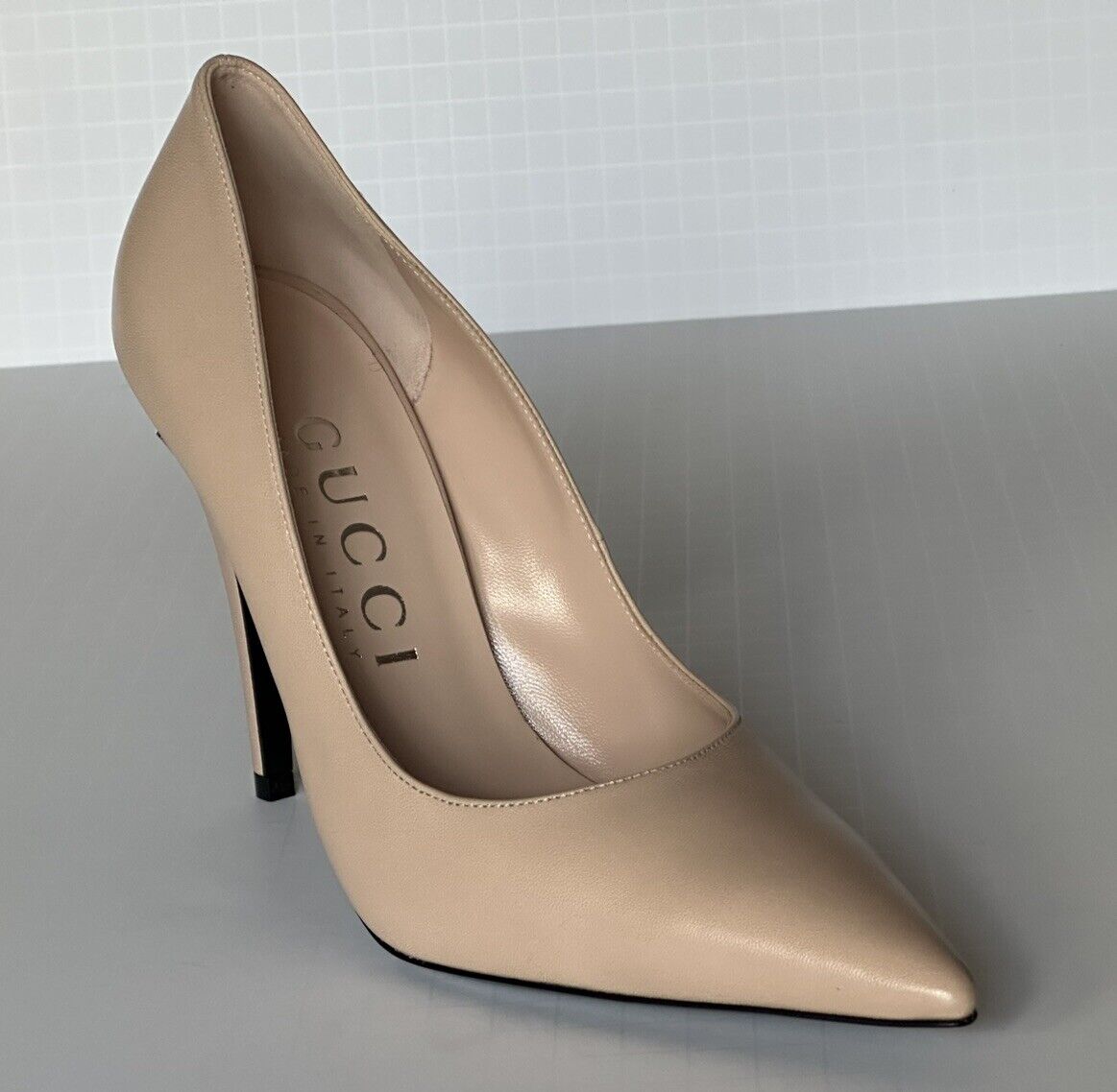 Gucci GG Stilletos Women's Pump Leather Nude Rose Shoes 9 US (39 Eu) 738682 NIB