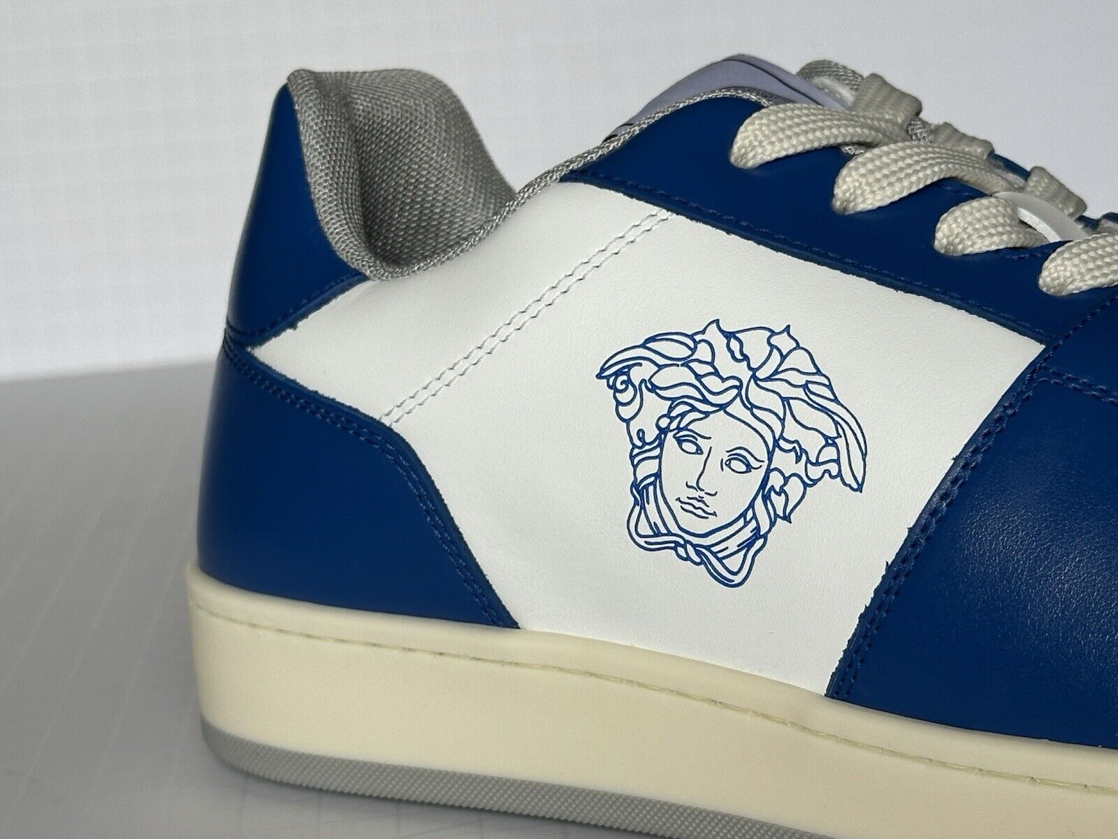 Versace Medusa Low Top Men’s Blue/White Leather Sneakers 9 US (42) IT NIB $750