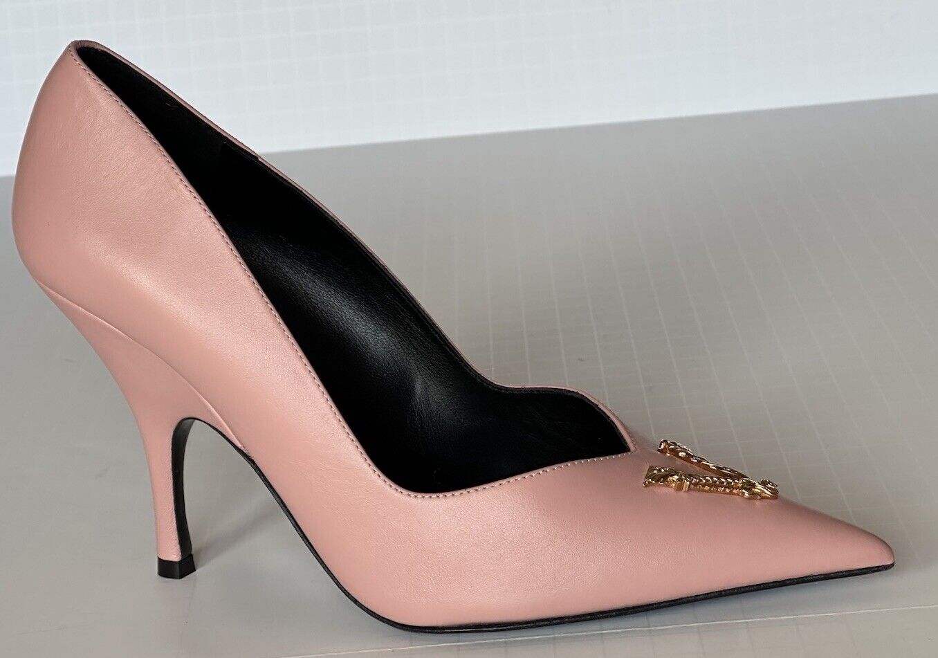 Versace Women's Leather Pump Shoes Dark Rose 7 US (37 Euro) 1014744 IT NIB $1050