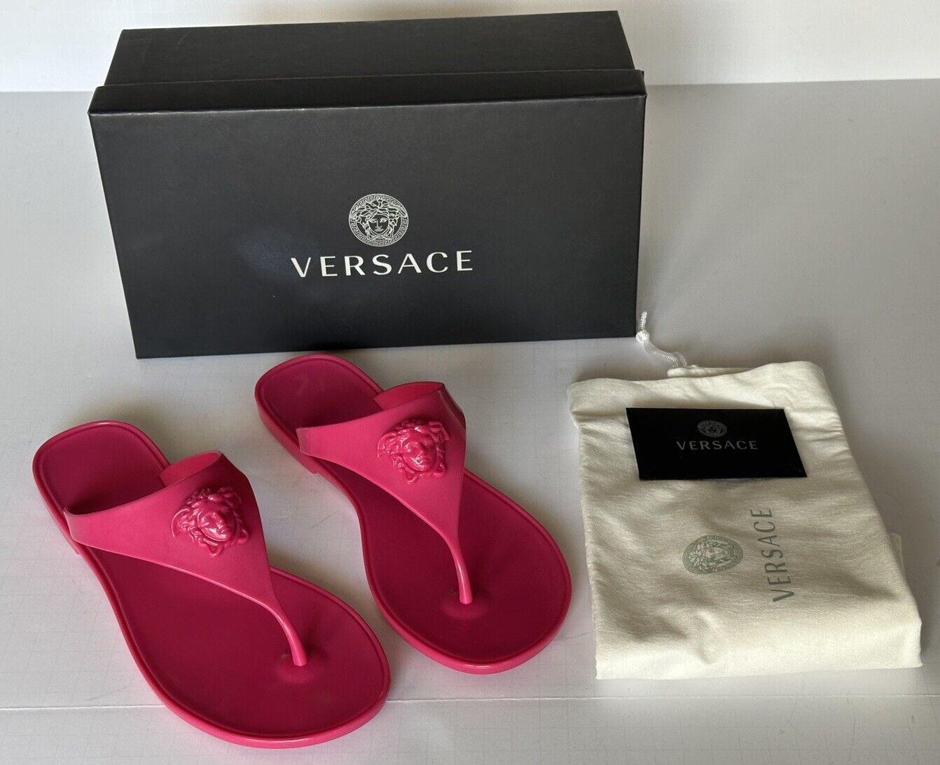 VERSACE Medusa Head Women's Fuchsia Slides Sandals 9 US (39) DSR257CS NIB $500