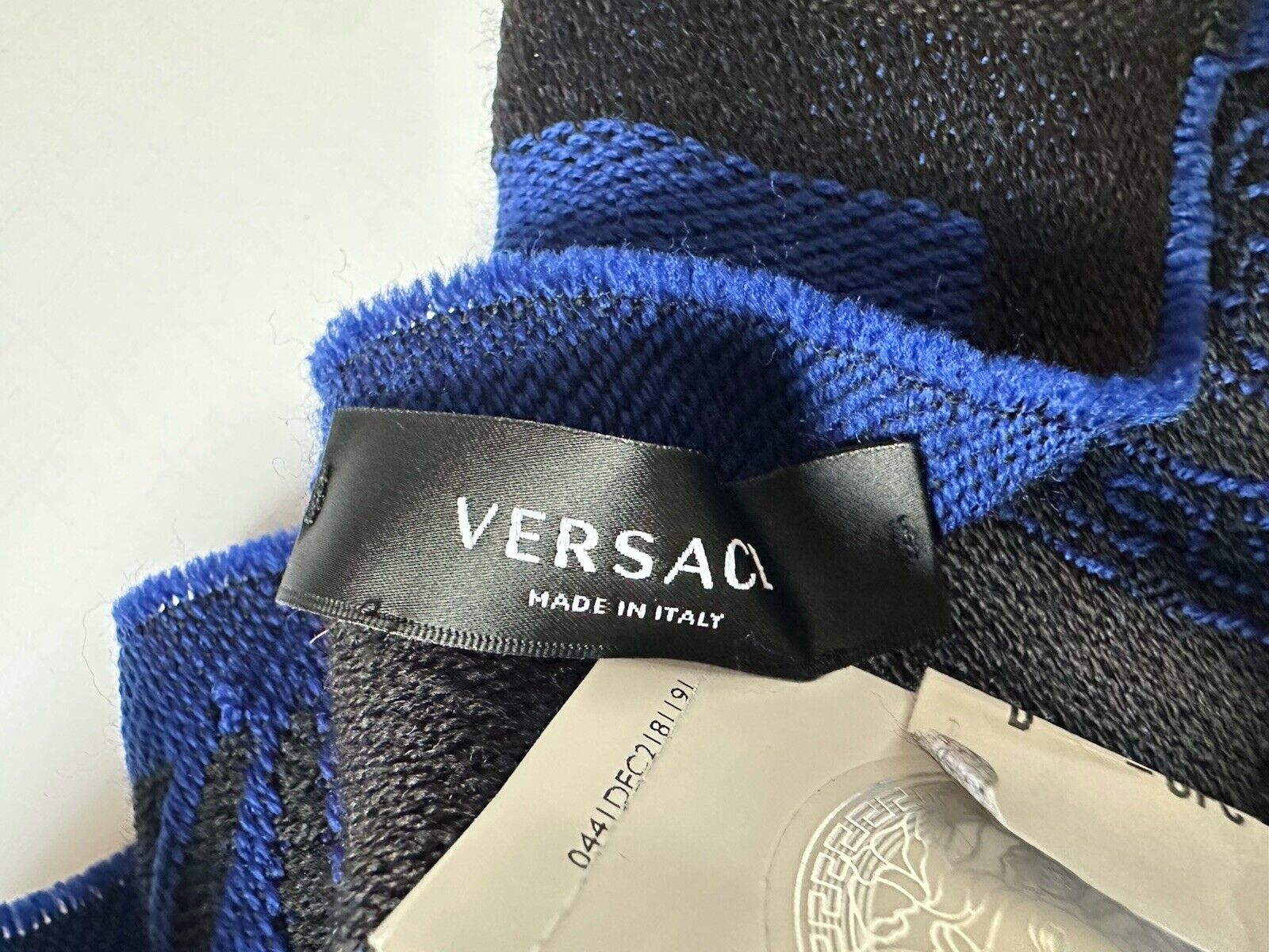 Versace Medusa Jacquard Wool Blue Scarf 70”Lx26.5”W Italy 1001596 NWT $590