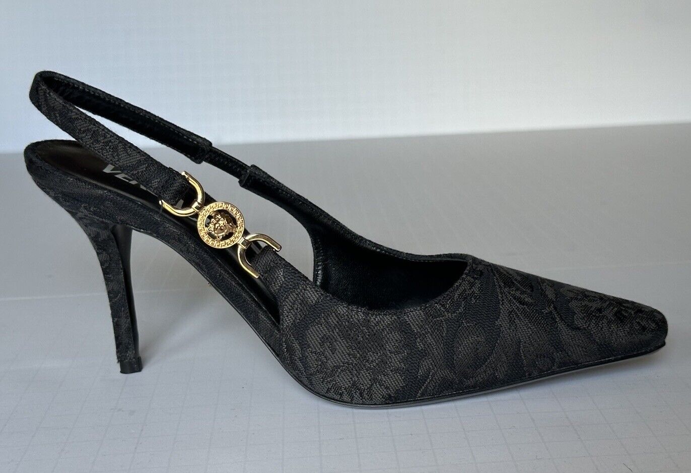 Versace Sling Back Womens Leather Pump Shoes Black 8 US (38) 1012428 IT NIB $790