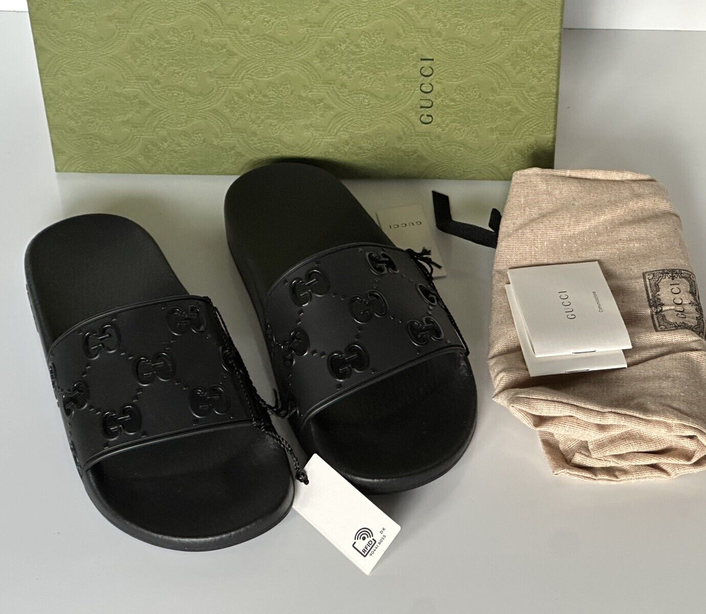 Gucci Women's GG Rubber Slide Sandals Black 10 US (40 Euro) 573922 IT NIB