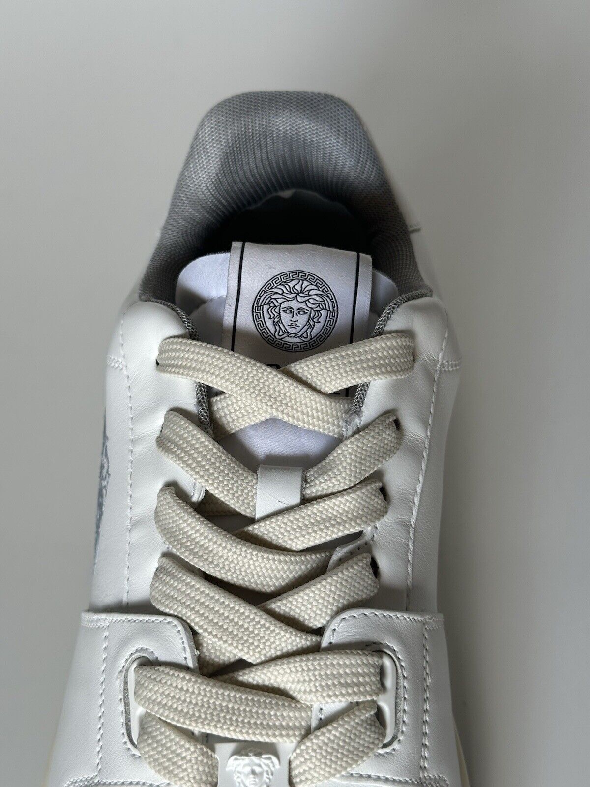 Versace Medusa Men’s White Leather Sneakers 10 US (43 Euro) 1013377 IT NIB $700