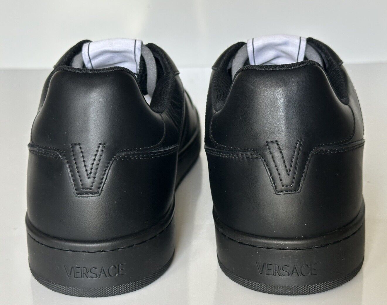 Versace Medusa Men’s Black Leather Sneakers 10 US (43 Euro) 1013377 IT NIB $700