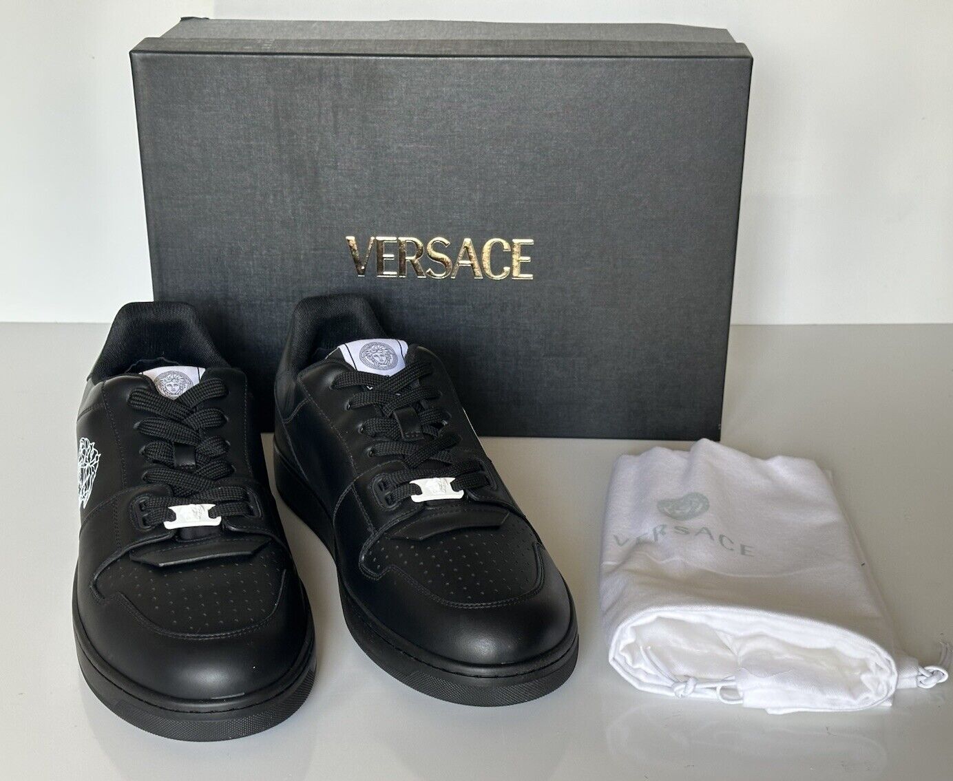 Versace Medusa Men’s Black Leather Sneakers 10 US (43 Euro) 1013377 IT NIB $700