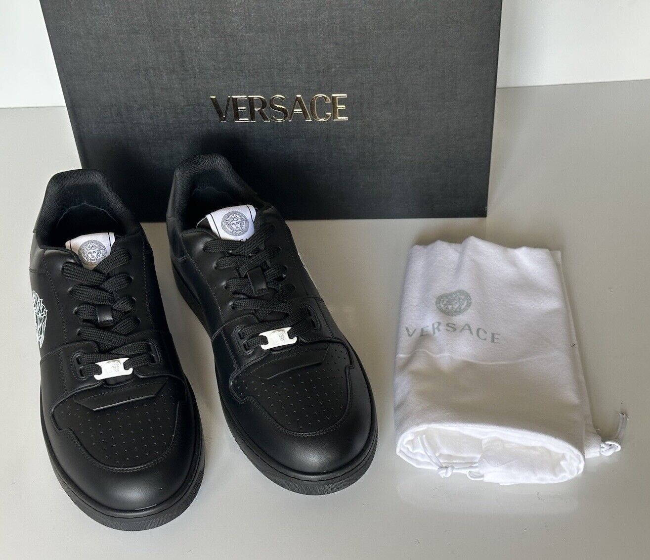 Versace Medusa Men’s Black Leather Sneakers 10 US (43 Euro) 1013377 IT NIB $700