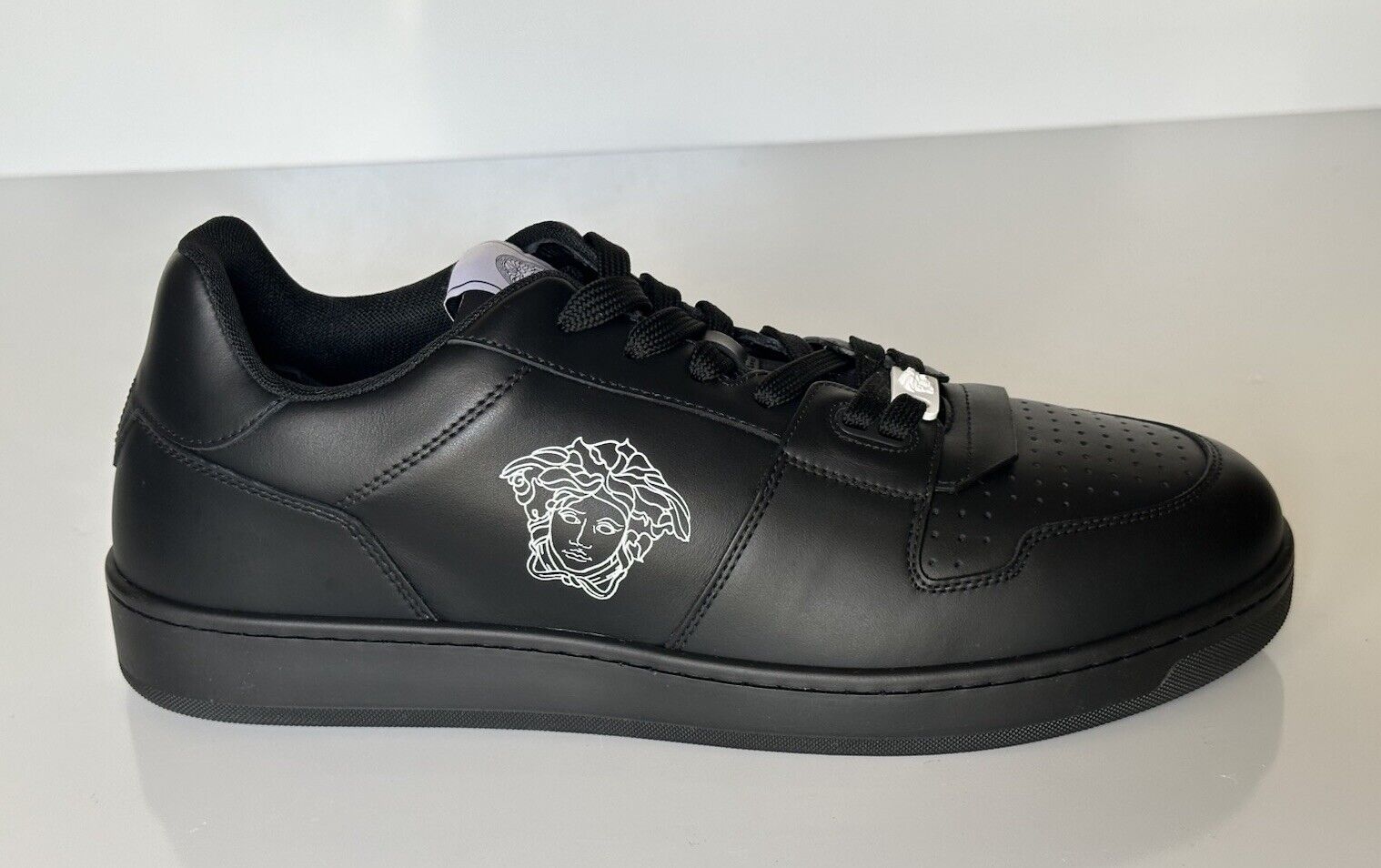 Versace Medusa Men’s Black Leather Sneakers 10 US (43 Euro) 1013377 IT NIB $700