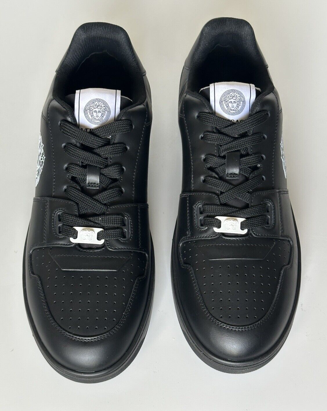 Versace Medusa Men’s Black Leather Sneakers 10 US (43 Euro) 1013377 IT NIB $700