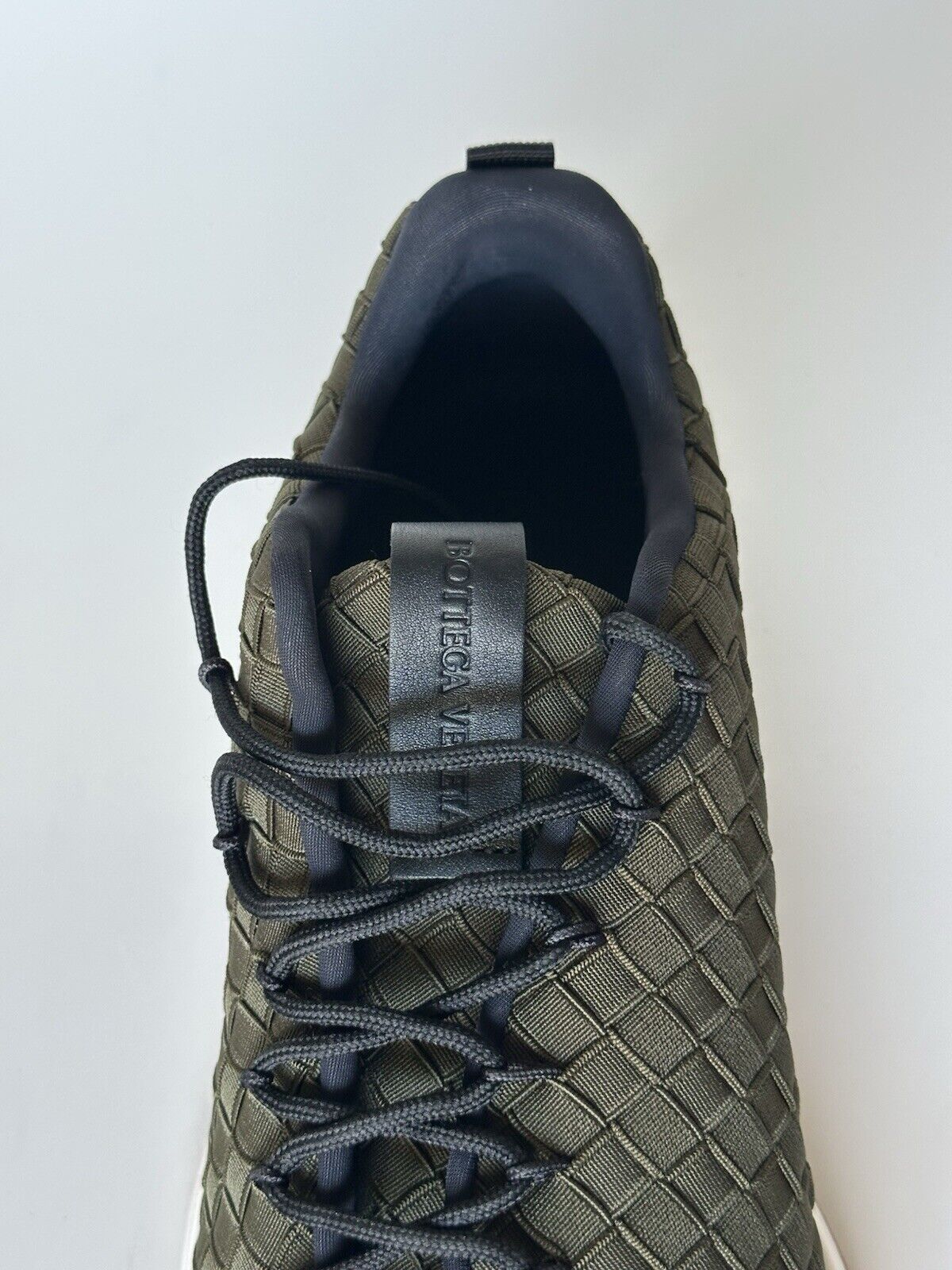 Bottega Veneta Men's Scar Tex Khaki Sneakers 6 US (39 Euro) 609915 3349 NIB $790