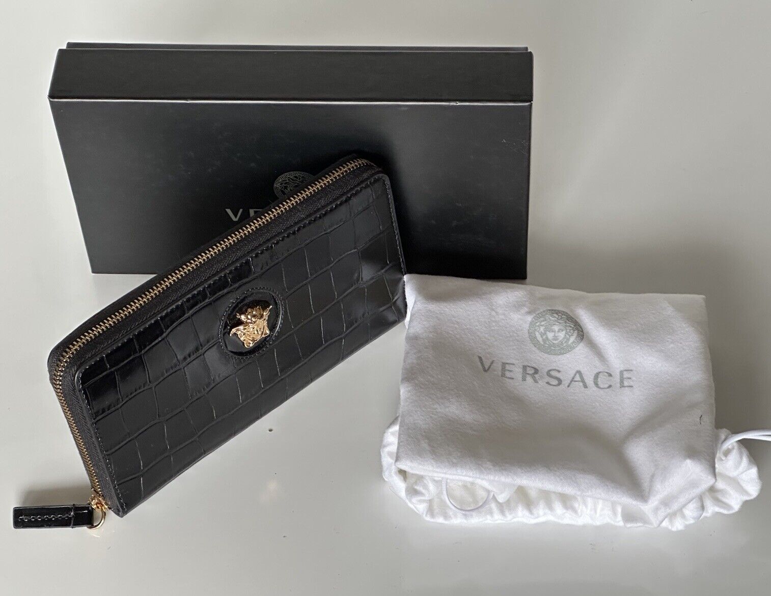 Versace Gold Medusa Head Black Leather Zipper Long Wallet IT DPDI056 NWT $725