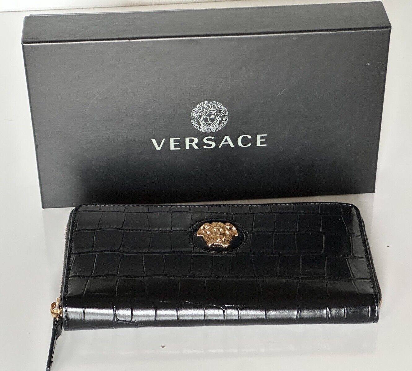 Versace Gold Medusa Head Black Leather Zipper Long Wallet IT DPDI056 NWT $725