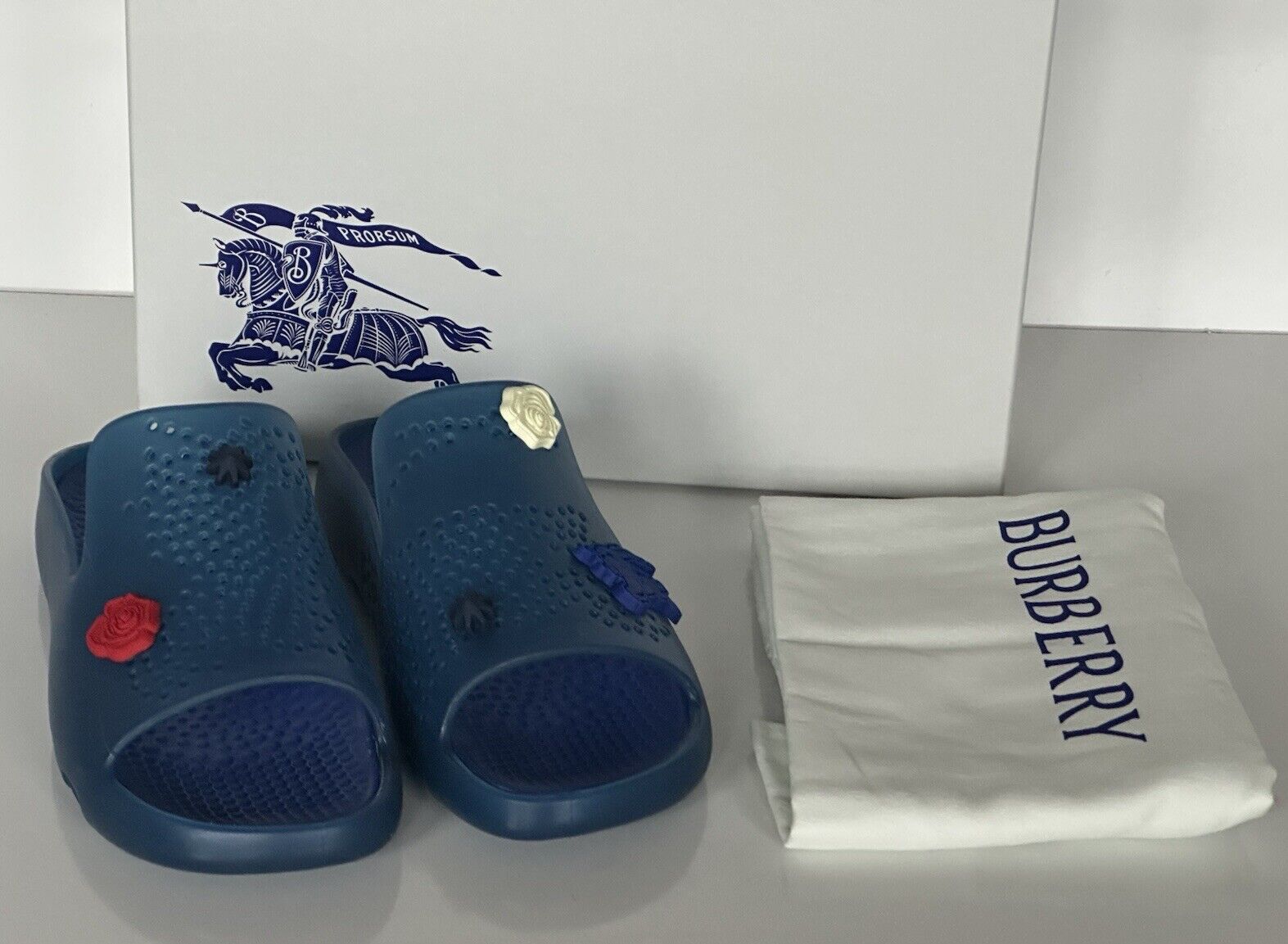 Burberry Women’s Stingray Rubber Blue Sandals 7 US (37) 8082069 IT NIB $520