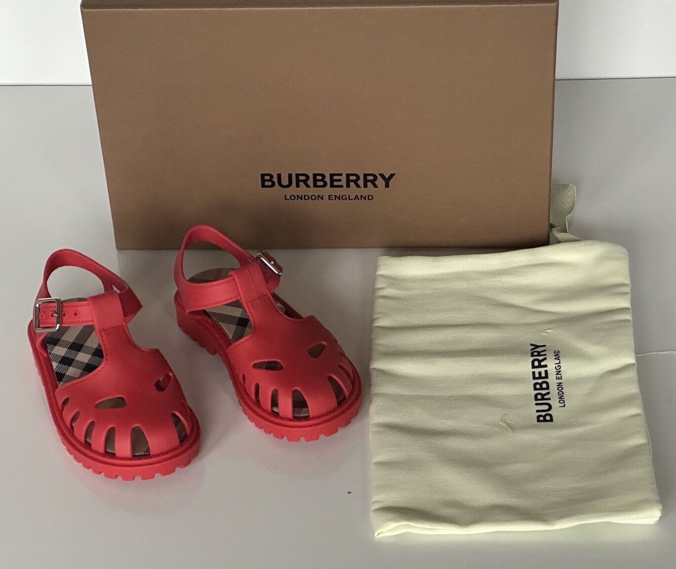 Burberry Jenna Girl's Rubber Bright Red Sandals 25 Euro (8 US) 8062760 NIB $280