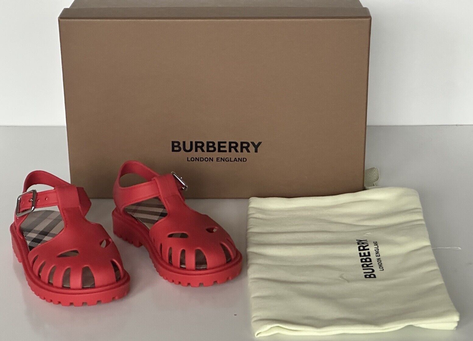 Burberry Jenna Girl's Rubber Bright Red Sandals 25 Euro (8 US) 8062760 NIB $280