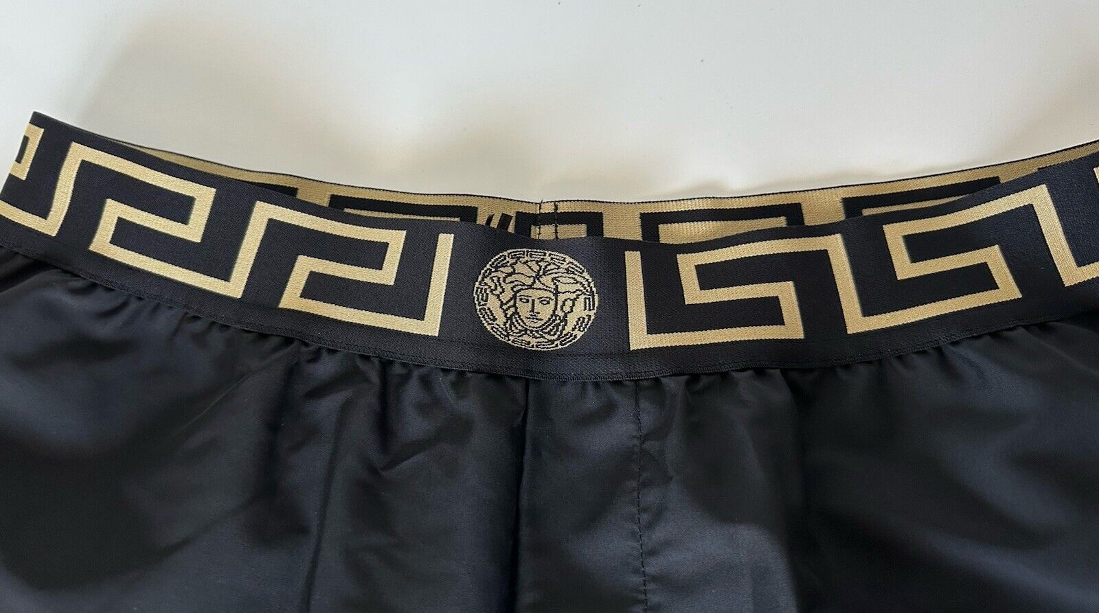 Versace Greek Key Logo Men's Black Short Swim Shorts Size 4 (30”) ABU01022 NWT